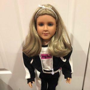 American Girl Doll - My Twin Edition & Full Outfit